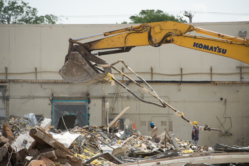 {{business_name}}Demolition of the former Pensacola News Journal on South Romana Street has begun to make way for a Studer Development apartment and retail complex in Pensacola, Fl. Wednesday, May 20, 2015. (Michael Spooneybarger/ Pensacola Today)